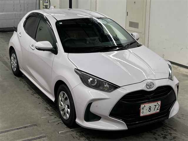 TOYOTA YARIS — фото