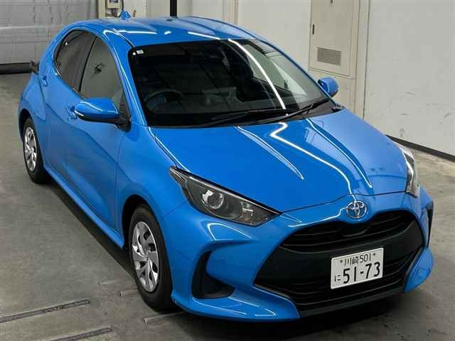 TOYOTA YARIS — фото
