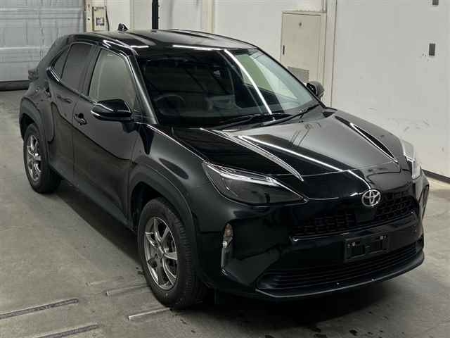 TOYOTA YARIS — фото
