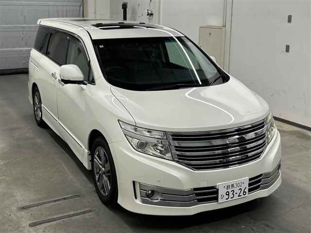 NISSAN ELGRAND — фото