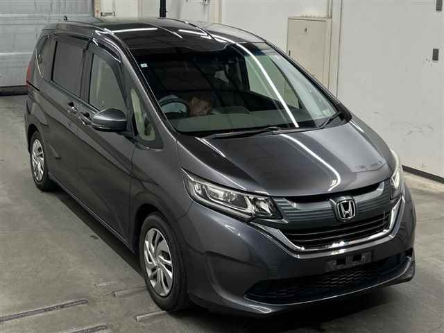 HONDA FREED — фото