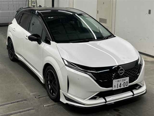 NISSAN AURA — фото