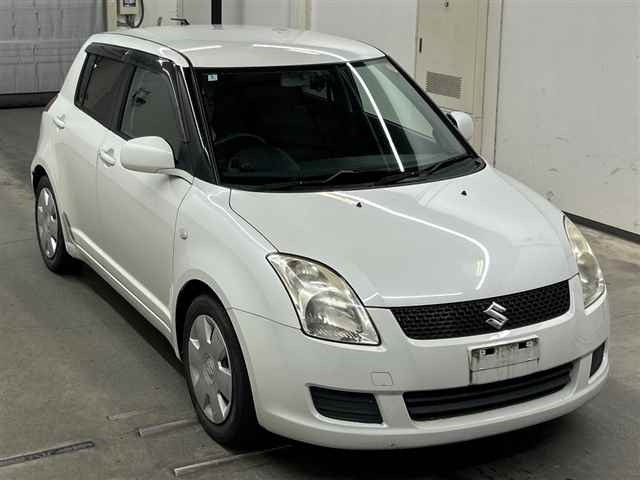 SUZUKI SWIFT — фото