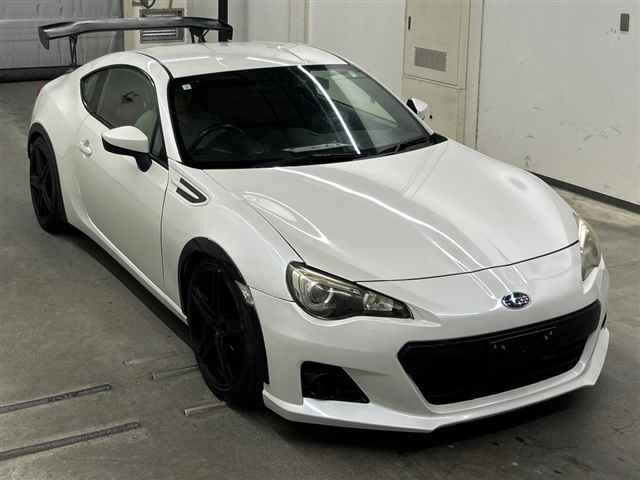 SUBARU BRZ — фото
