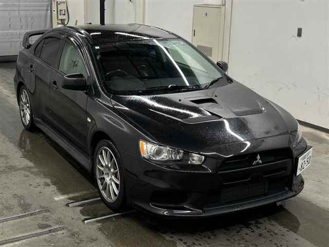 MITSUBISHI LANCER — фото