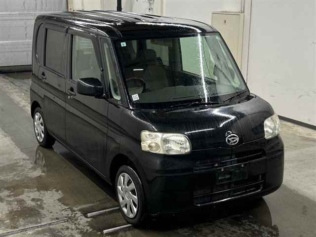 DAIHATSU TANTO — фото