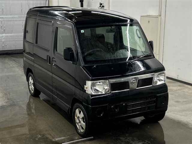 NISSAN CLIPPER — фото