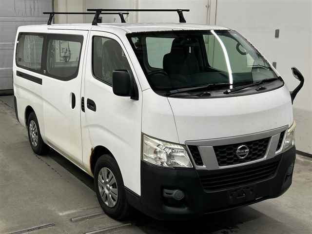 NISSAN CARAVAN — фото