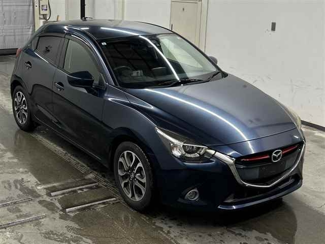 MAZDA DEMIO — фото