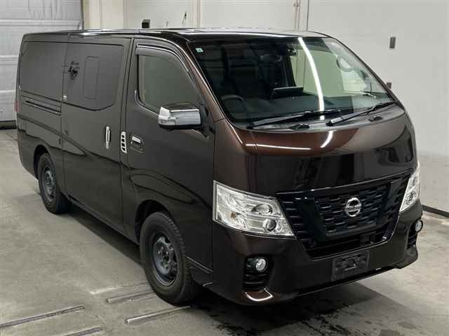 NISSAN CARAVAN — фото