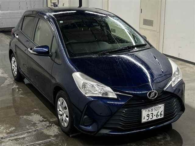 TOYOTA VITZ — фото