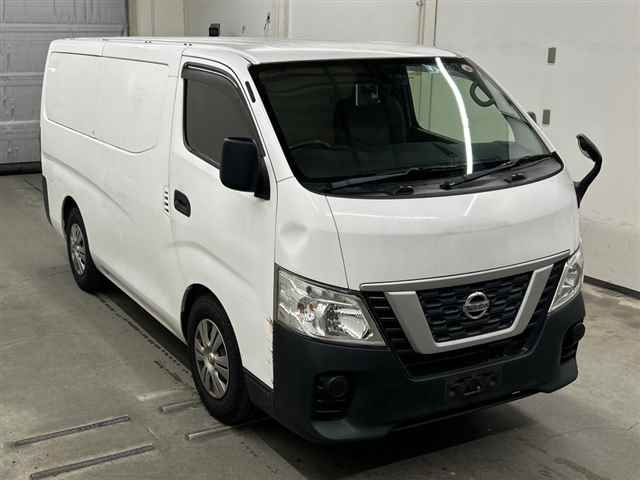 NISSAN CARAVAN — фото