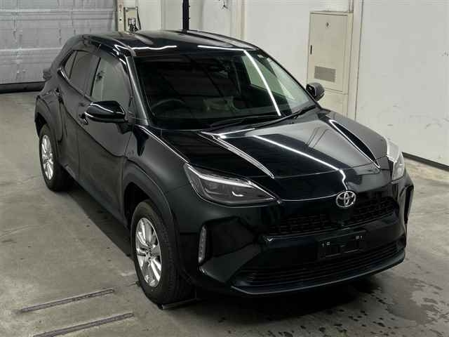 TOYOTA YARIS — фото