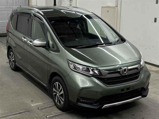 HONDA FREED — фото