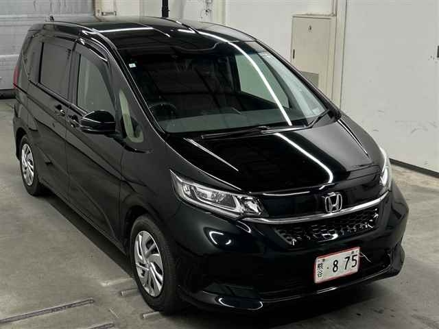 HONDA FREED — фото