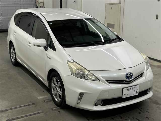 TOYOTA PRIUS — фото