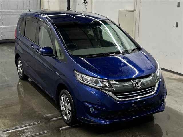HONDA FREED — фото