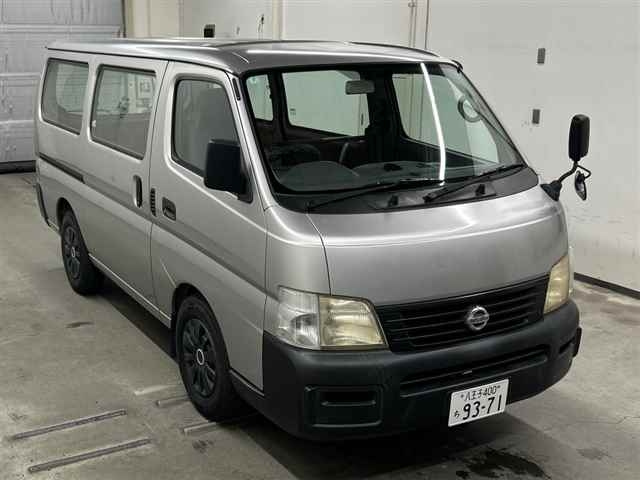 NISSAN CARAVAN — фото