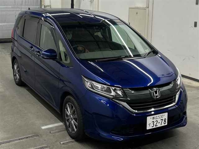 HONDA FREED — фото