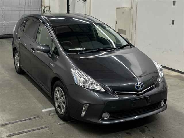 TOYOTA PRIUS — фото