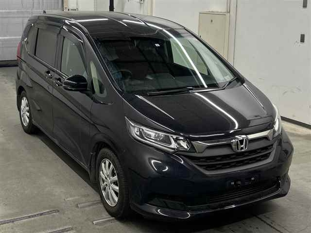 HONDA FREED — фото