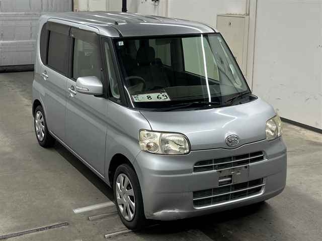 DAIHATSU TANTO — фото