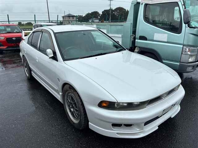 MITSUBISHI GALANT — фото