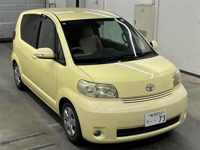 TOYOTA PORTE — фото