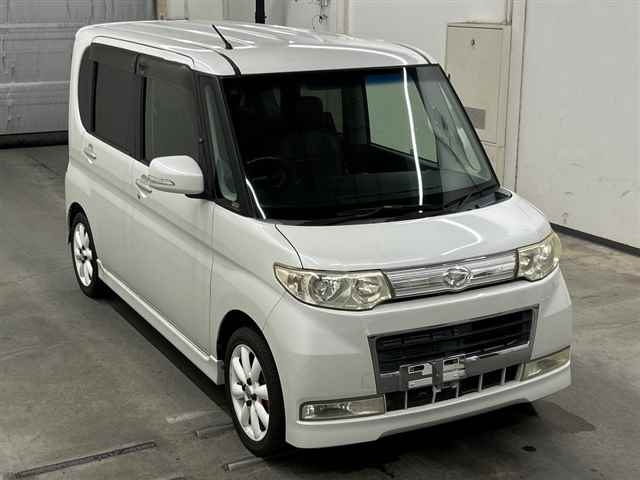 DAIHATSU TANTO — фото