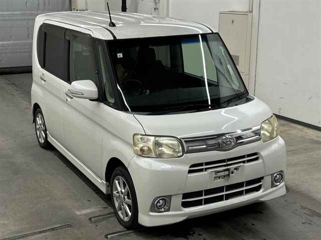 DAIHATSU TANTO — фото
