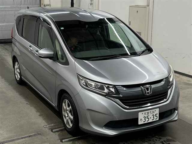 HONDA FREED — фото