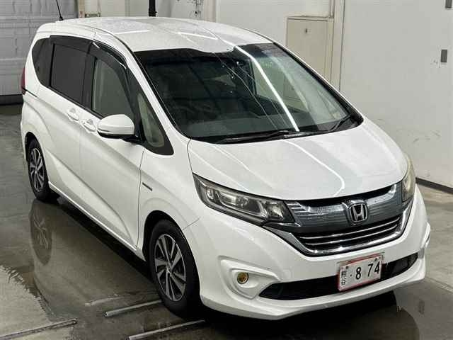 HONDA FREED — фото