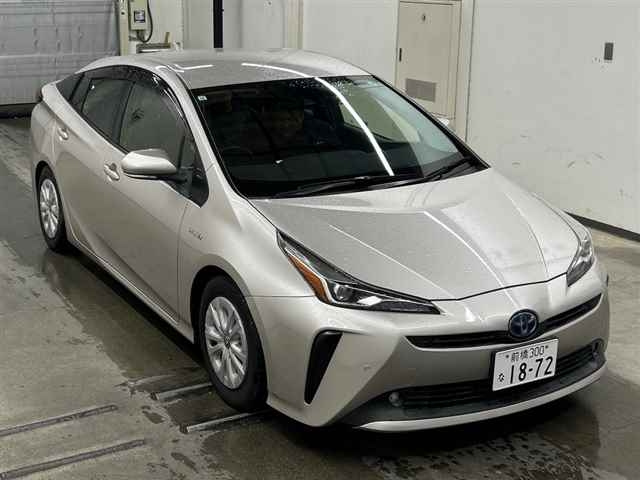 TOYOTA PRIUS — фото