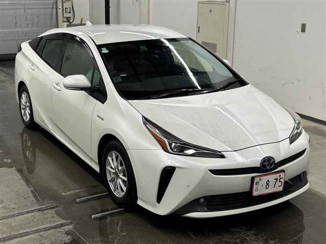 TOYOTA PRIUS — фото