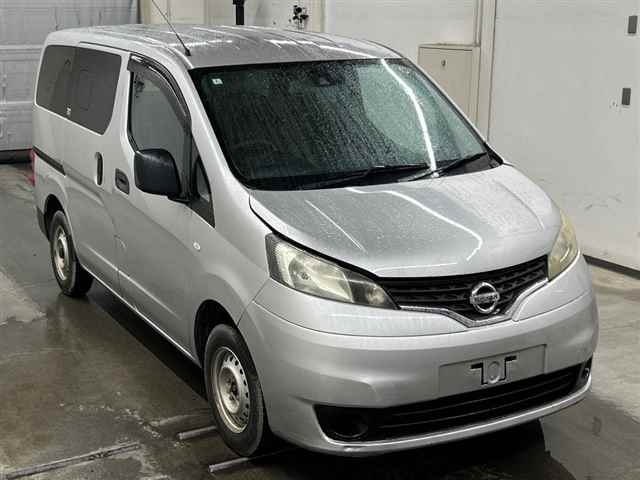 NISSAN NV200 — фото