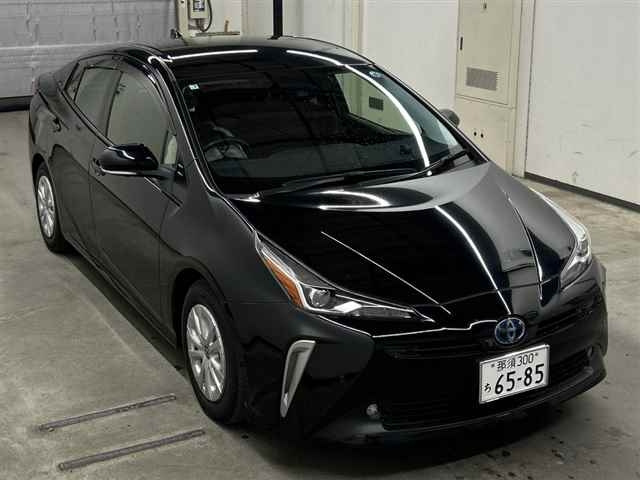 TOYOTA PRIUS — фото