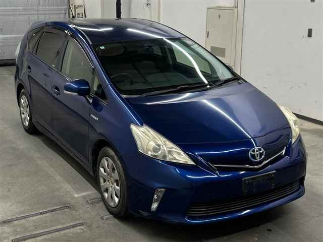 TOYOTA PRIUS — фото