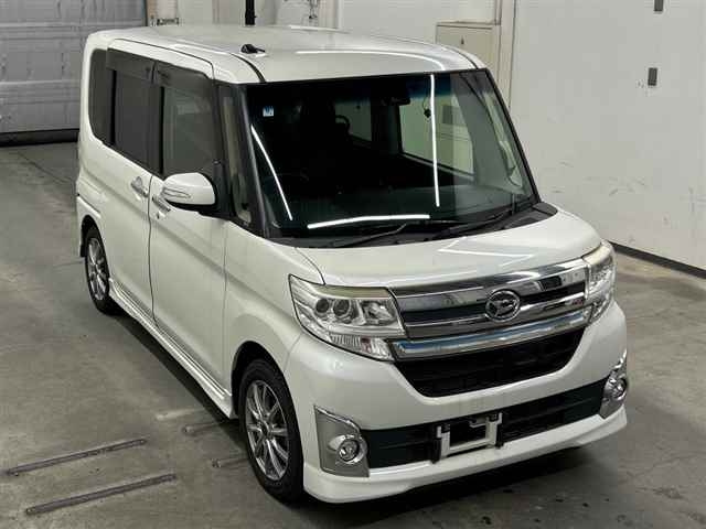 DAIHATSU TANTO — фото