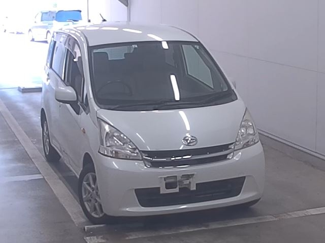 DAIHATSU MOVE — фото