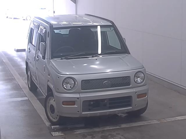 DAIHATSU NAKED — фото