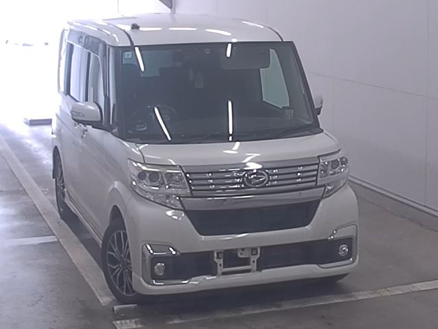DAIHATSU TANTO — фото
