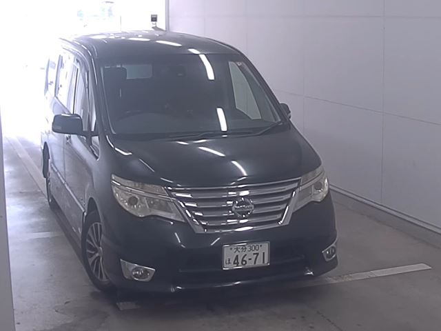 NISSAN SERENA — фото
