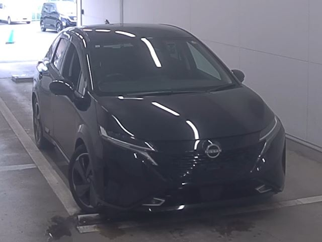 NISSAN AURA — фото