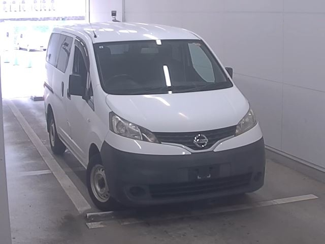 NISSAN NV200 — фото
