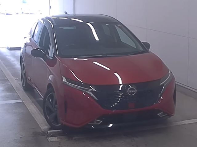 NISSAN AURA — фото