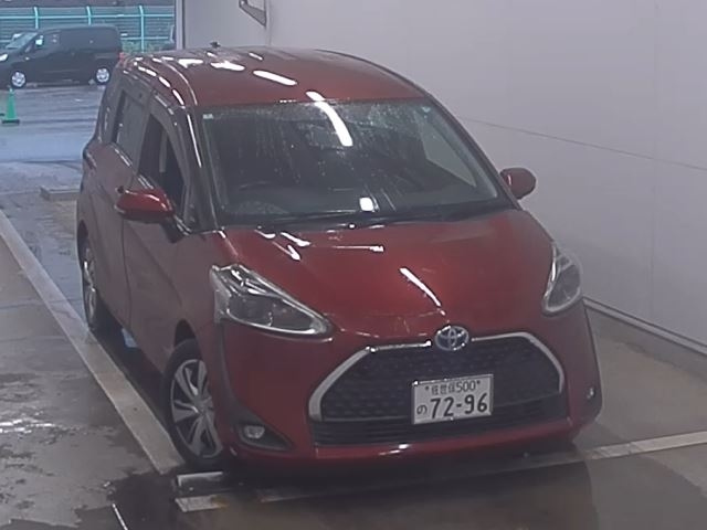 TOYOTA SIENTA — фото