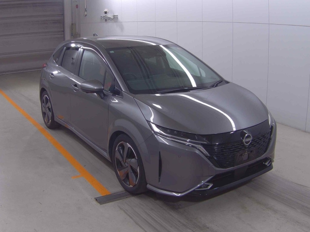 NISSAN AURA — фото
