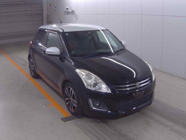SUZUKI SWIFT — фото