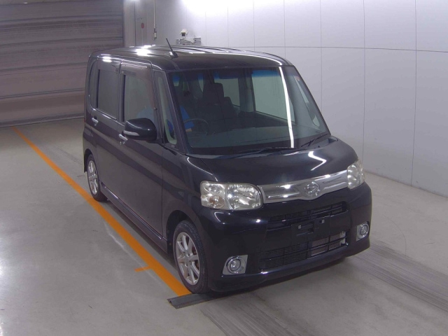 DAIHATSU TANTO — фото