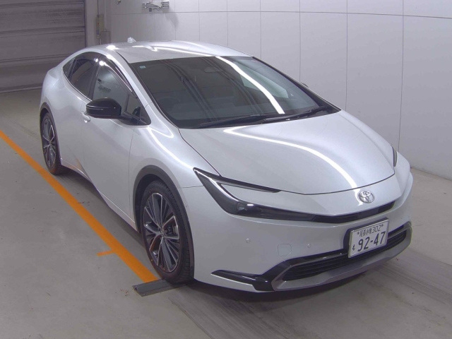 TOYOTA PRIUS — фото